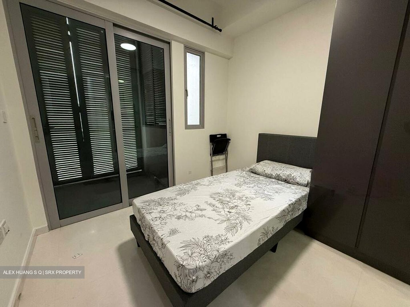 # 1 Loft (D14), Apartment #523297651